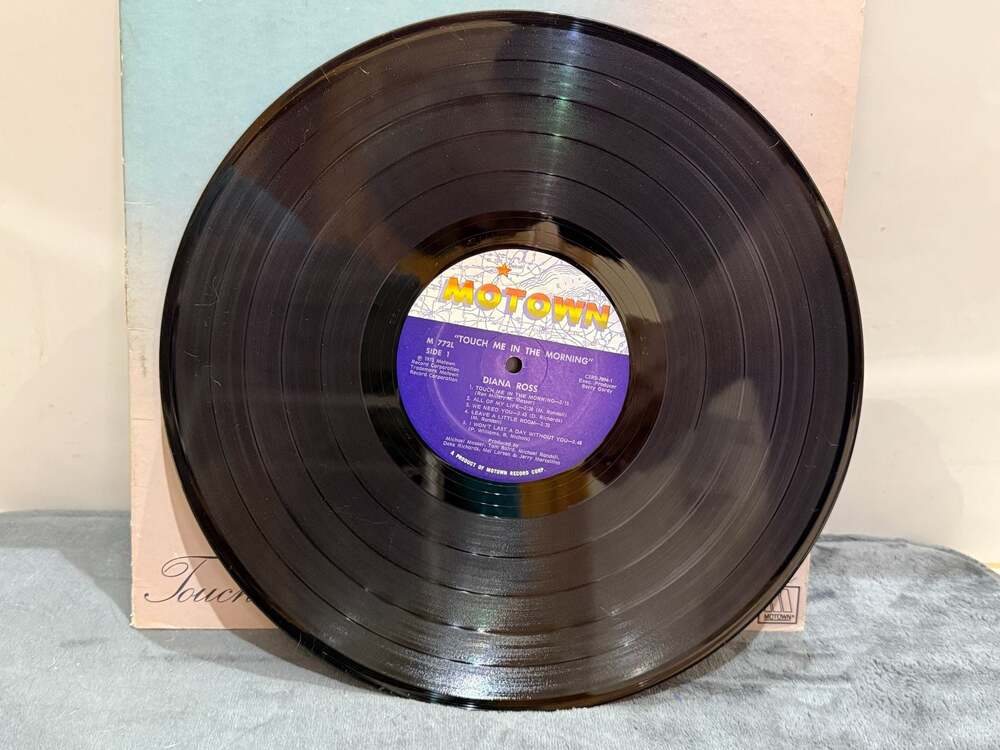 Vinyl Records - Picture 4 of 7